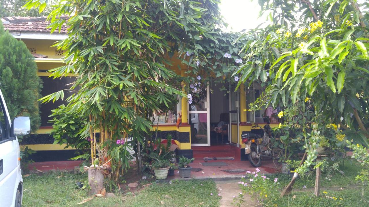 Ananda Home Stay And Restaurant Tangalle Extérieur photo
