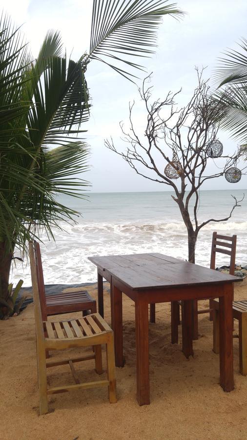 Ananda Home Stay And Restaurant Tangalle Extérieur photo